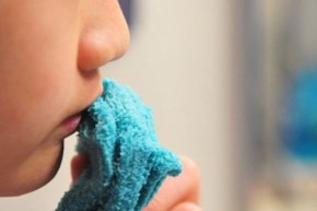 Đã tìm ra "thần dược" trị môi thâm xì cho các chị em