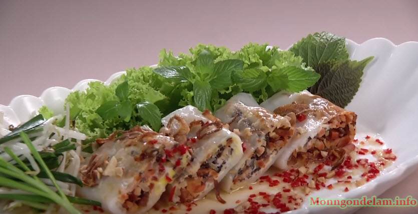 Ngon "điên đảo" với món Bánh ướt xá xíu áp chảo