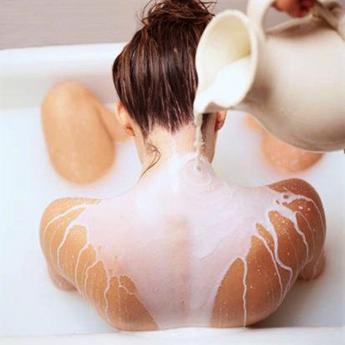Hòa mật ong với nước vo gạo, thoa lên da 2 phút điều kì diệu sẽ xảy ra với da bạn
