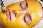 Tự làm mặt nạ bột nghệ trị mụn, nếp nhăn, sẹo và trắng da tại nhà
