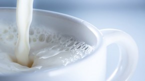 Khó tin nhưng là thật, sữa tươi hết hạn vẫn có thể dưỡng da trắng lên tông, mềm như nhung nếu biết cách này?