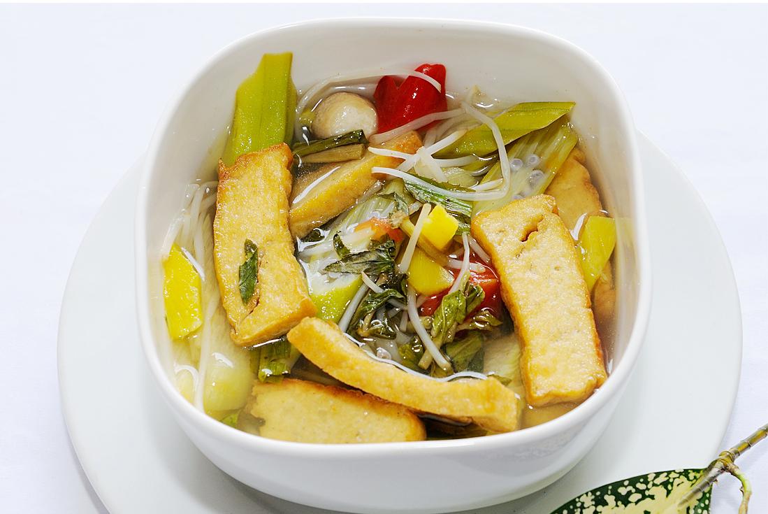 Học đầu bếp món chay nổi tiếng cách nấu canh chua ngon nức tiếng