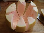 Phí cả đời nếu không biết 8 công dụng làm đẹp này của vỏ bưởi