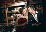 Đàn ông một khi đã ngoại tình chắc chắn có những hành động này, vợ cần hết sức đề phòng