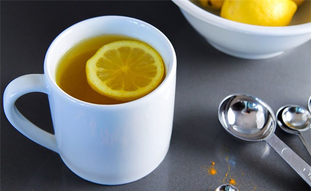 Lão hóa sẽ &rsquo;đến muộn&rsquo; hơn 10 năm nếu bạn chăm uống nước này mỗi sáng