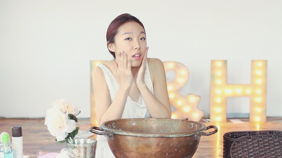Mẹo hay để da dẻ mịn màng từ đầu tới chân ngay cả khi trời lạnh