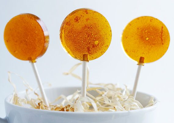 Cách làm kẹo mật ong trị ho cho bé siêu đơn giản