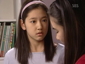 Trước ngày cưới, ngỡ ngàng khi con riêng 4 tuổi của chồng khóc nói: “Sao má lại đi lấy chồng?”