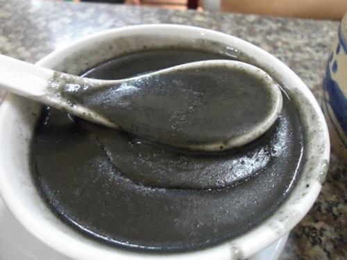 Vòng 1 lép xẹp đến cỡ nào cũng trở nên căng tròn, đầy đặn chỉ sau 10 ngày nhờ dùng vừng đen và gừng tươi theo cách này