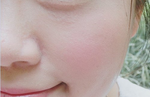 Chà thứ này lên da, sau 5 phút da trắng nõn nà mà không lo bắt nắng