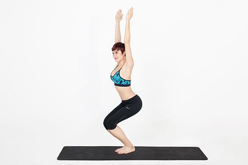Mỡ bụng lâu năm sẽ bị triệt tận gốc chỉ với 3 động tác Yoga cơ bản và đơn giản nhất