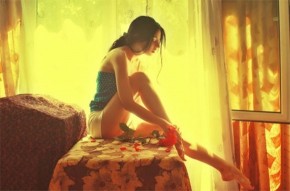 Đàn bà à, đừng khóc vì một người đàn ông không đáng…