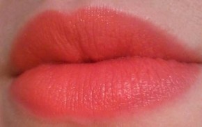 Thoa son dưỡng hay phun xăm mà môi vẫn bị thâm, nhất định là chưa thử bôi nước này