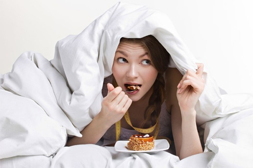 Top 5 nguyên nhân không ngờ khiến bạn ăn ít mà vẫn bị tăng cân