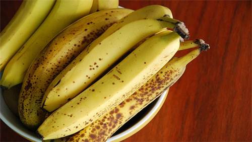 Cần gì phải nghiền hay trộn, chỉ cần ăn chuối chín như thế này thôi, cân nặng cũng giảm ầm ầm sau 1 tuần