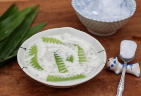 Không thể bỏ qua chè dừa non – món chè chắc chắn sẽ “lên ngôi” hè này