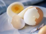 Bao nhiêu mụn cũng hết sạch với trứng gà luộc: 10 người thử thì thành công cả 10