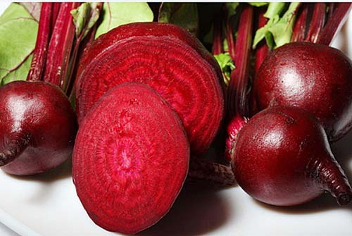 Có công thức chế son này rồi, bạn chẳng lo môi bị thâm sạm hay nhiễm chì nữa