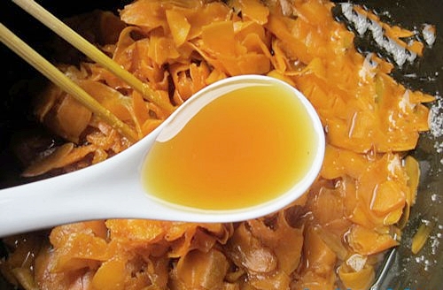 Đun nghệ theo cách này đem uống 2 tuần, mụn nhiều đến mấy cũng biến mất không tì vết, da căng mướt lại giảm được 5kg