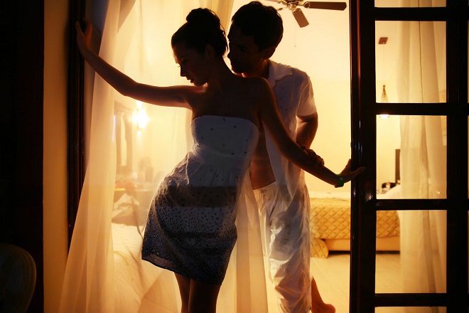 Để "CHUYỆN ẤY’ của phụ nữ tuổi ngoài 30 luôn TUYỆT VỜI như lần đầu, Áp dụng ngay những chiêu này CHỊ EM NHÉ!