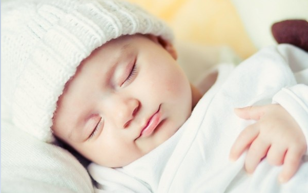 Mẹ sinh con ra trắng như trứng gà bóc nhờ bí kíp dân gian cực chuẩn này