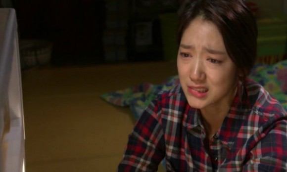 Tôi bàng hoàng không ngờ chồng tôi lại đánh đổi cuộc hôn nhân hơn 10 năm để làm điều xốc nổi này...