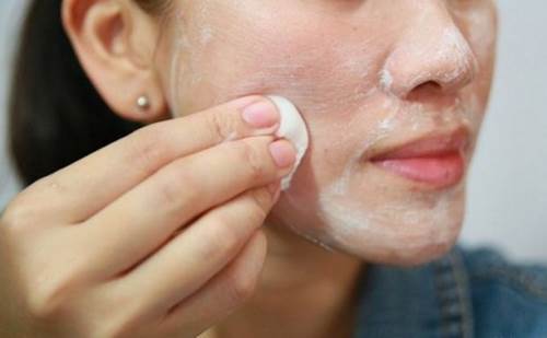 5 phút làm điều này buổi tối da già như U50 cũng trẻ lại như gái 20