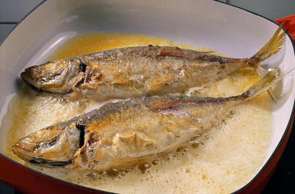 Chỉ cần thêm thứ này vào chảo, món chiên nào cũng vàng đều chín thơm từ trong ra ngoài, ai ăn cũng tấm tắc khen ngon