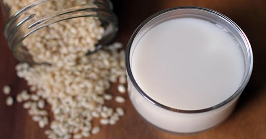 Đun gạo với sữa tươi theo cách này, thoa đến đâu da trắng đến đó