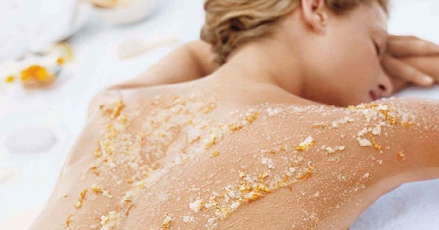 Da trắng bật lên 2 tone chỉ với công thức dưỡng da đơn giản này ngay tại nhà