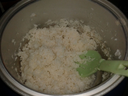 Trẻ ra chục tuổi với cách đắp mặt nạ cơm nguội thần thánh này