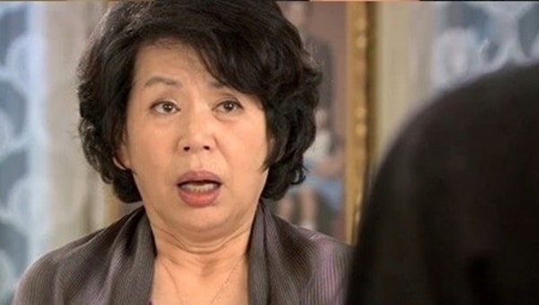 Choáng khi mẹ chồng mắng chồng: "Mày không ở nhà chăm vợ thì mẹ gọi cậu hàng xóm sang chăm giúp nhé!&rsquo;&rsquo;