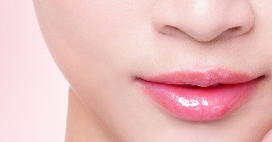 Môi thâm xì bẩm sinh hay do đánh son quá nhiều cũng hồng hào chỉ sau 1 đêm khi bôi thứ này