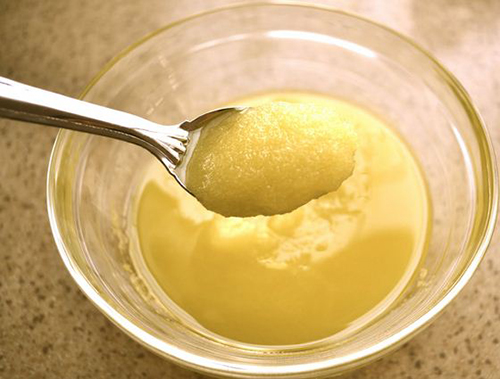 Rạn da lâu năm đến mấy cũng sẽ mờ dần với 2 công thức đơn giản từ viên vitamin E