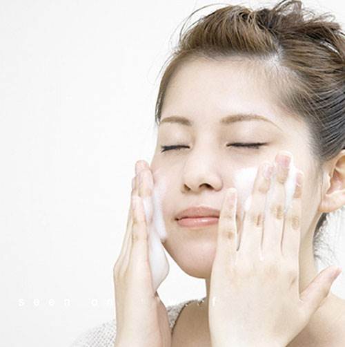 Công thức xông hơi da mặt bằng sả 1 lần/1 tuần giúp da trắng bóc lại hết sạch mụn