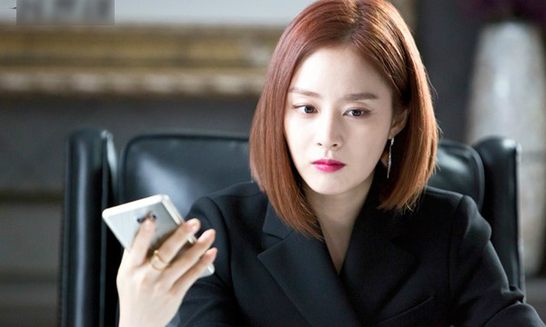 Vợ sắp sinh chồng vẫn mặc kệ đưa bồ đi du lịch tránh nóng, lúc về sững sờ khi thấy vợ để lại thứ này