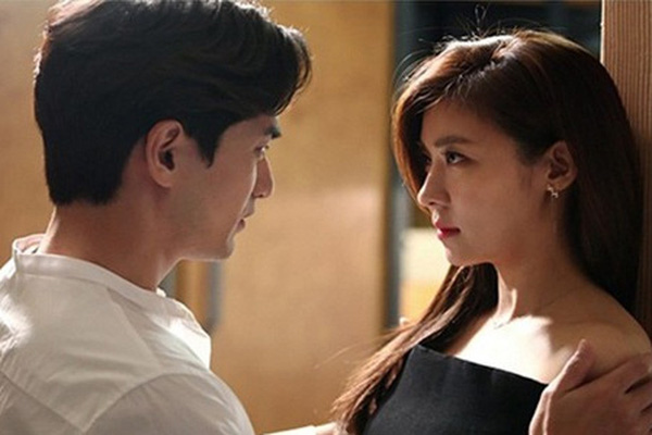 Được giám đốc giàu có đưa vào nhà nghỉ, tôi đã làm một việc khiến anh tím mặt