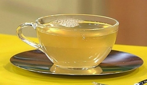 Uống nước này đúng 1 tiếng trước khi ngủ da đen bao nhiêu cũng trắng hồng