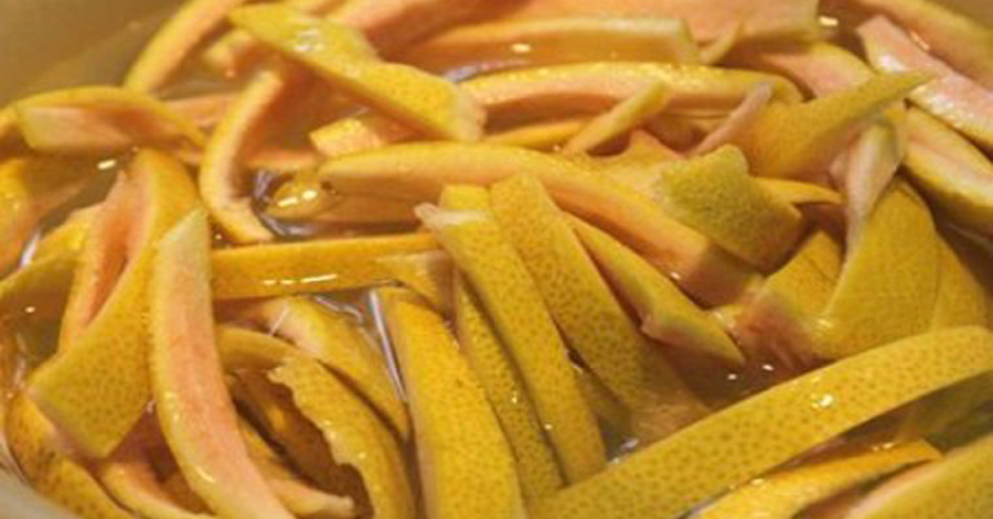 Chỉ cần nhai vỏ bưởi trong 2 phút có thể trị dứt điểm căn bệnh hôi miệng