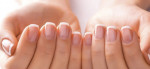 Làm nail quá nhiều khiến móng tay vàng khè, dễ gãy hãy làm ngay 4 mẹo sau để cấp cứu
