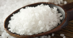 Tốn cả chục triệu đi tẩy trắng răng không bằng ngậm một ngụm nước này trước khi đi ngủ