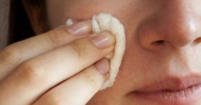 Da trắng hồng không tì vết, mờ hẳn các vết thâm nám nhờ chăm chỉ thoa "bảo bối" này