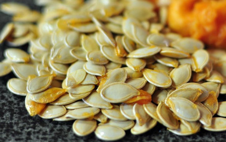 Tuyệt chiêu làm đẹp mái tóc và làn da với hạt bí ngô