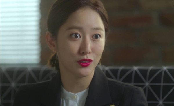 Dạy bồ nhí của chồng sợ xanh mắt mèo chỉ bằng cái bẫy chuột