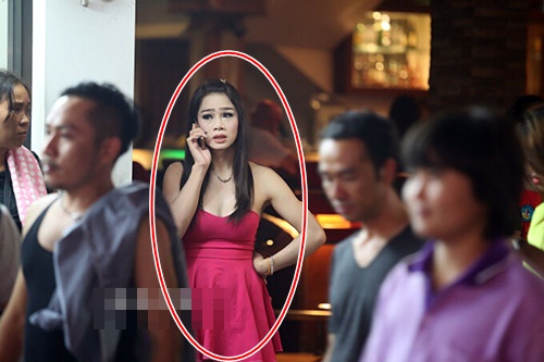 Gái ế 30 thuê cậu sinh viên làm người yêu đi liên hoan với giá 5 triệu/đêm, ai ngờ hôm sau phải gấp gáp để lại 10 triệu rồi bỏ chạy vì...