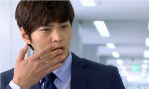 Hừm! Ngực to thế kia mà luôn KHĂNG KHĂNG mình còn ZIN, cô lừa tôi chắc?