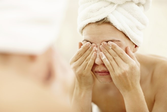 Những thói quen hủy hoại làn da, khiến bạn già đi hàng chục tuổi mà 99&permil; phái đẹp mắc phải