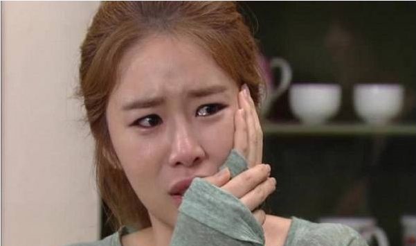 Tát vợ á khẩu rồi đuổi ra khỏi nhà nhưng 1 ngày sau chồng phải hối hận khi nghe cô ấy nói...