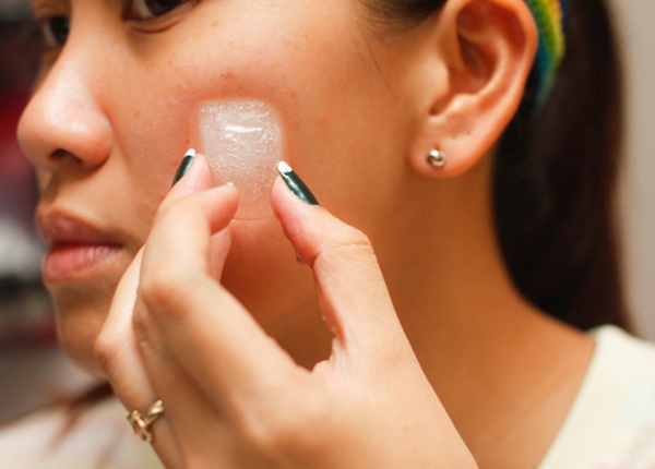 Năm mẹo hay giúp con gái xinh đẹp tự nhiên mà không cần trang điểm