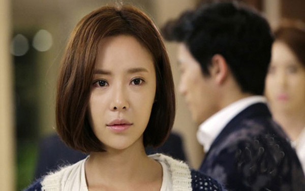 Tôi vừa mang thai, mẹ chồng liền sốt sắng tìm bồ về cho con trai